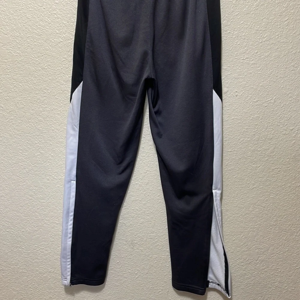 Holloway Men’s Black And White Sweats/ Joggers. Very Good Condition. Size M. - Picture 7 of 10